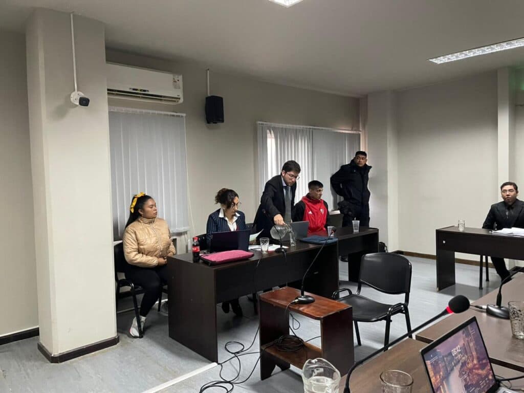 Condenan a cuatro años de prisión a dos personas por tenencia de estupefacientes 