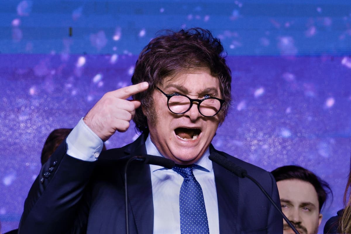 La Academia Nacional de Periodismo denunció un “clima de hostigamiento” contra la prensa y responsabilizó a Javier Milei