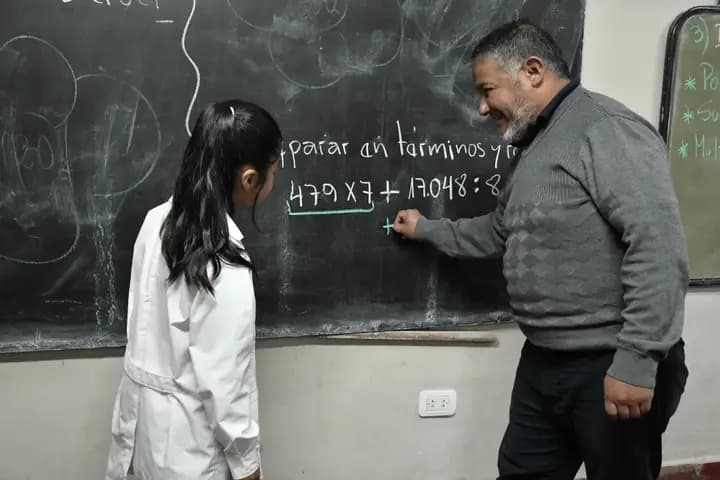 Jujuy duplicará los abonos para docentes que trabajen a más de 60 kilómetros de su hogar