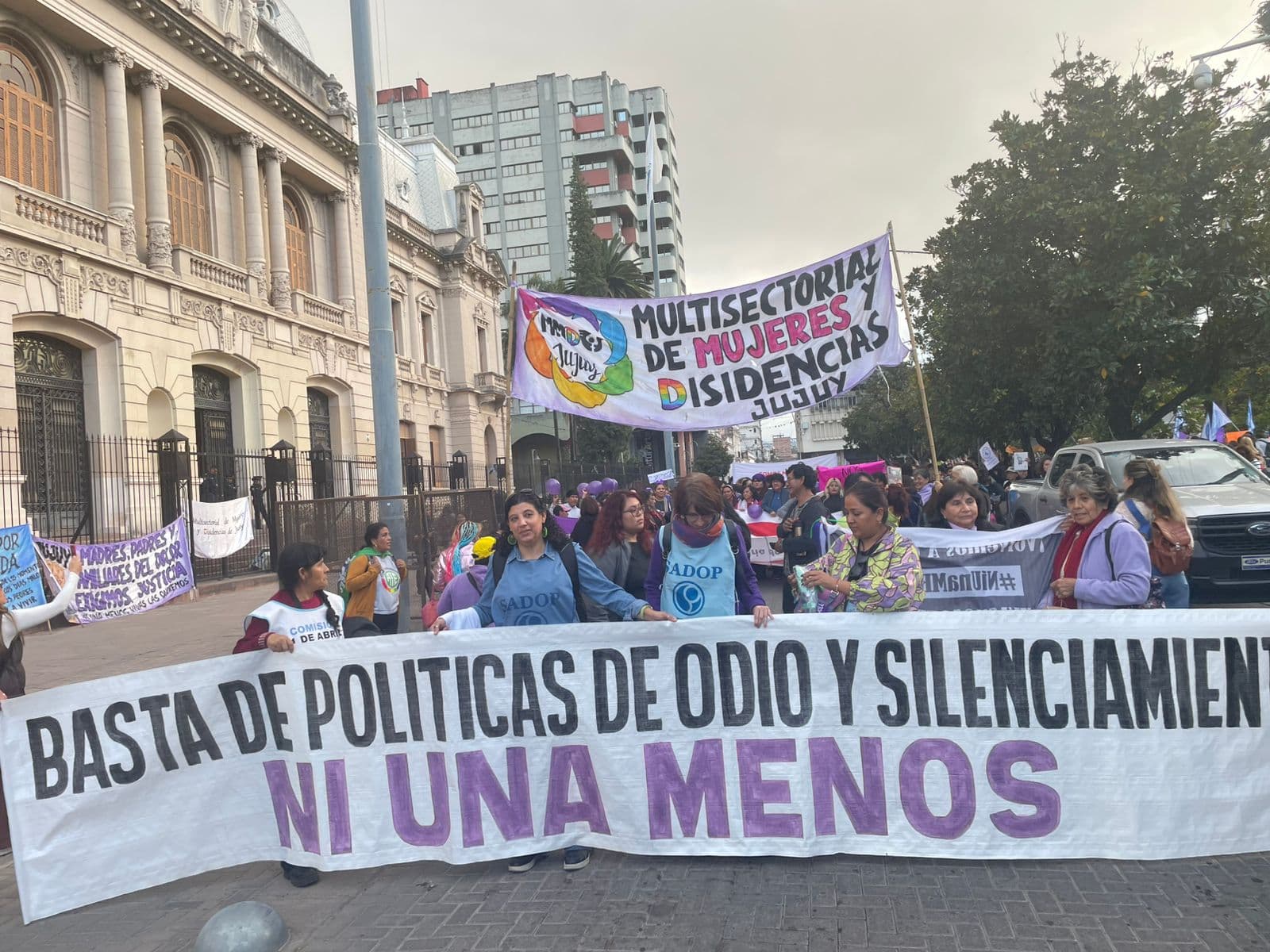 Ni una menos resonó fuerte en jujuy
