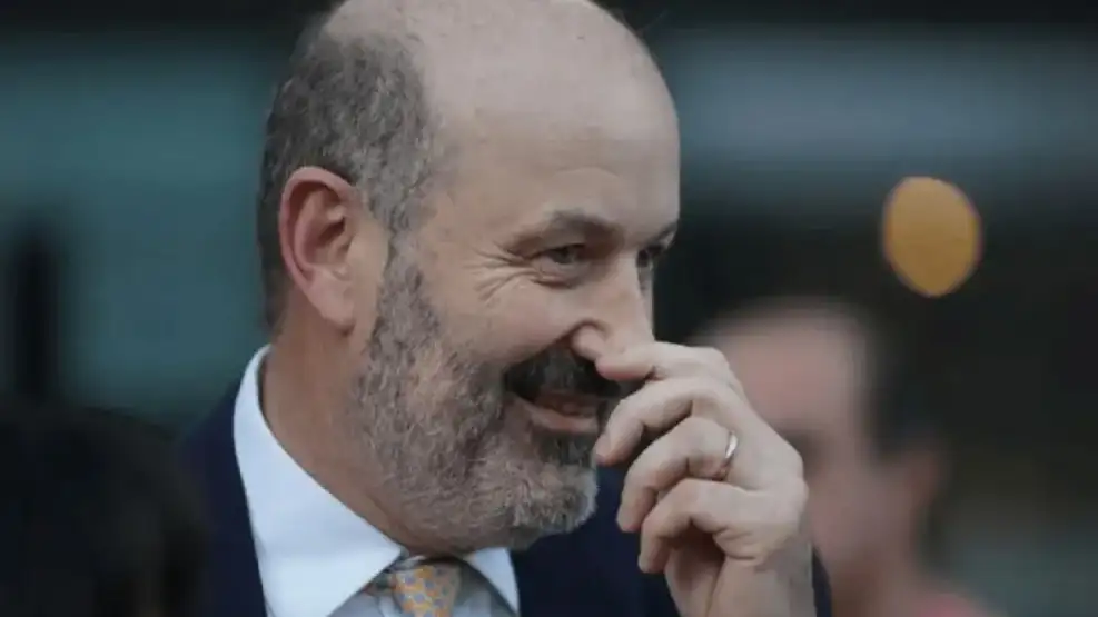 Sturzenegger justificó los despidos en el Servicio Meteorológico Nacional: “Es dinero que pagan otras familias”