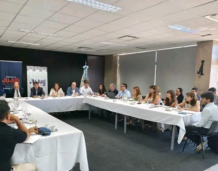 Paritarias: el Gobierno de Jujuy convocó a los gremios estatales