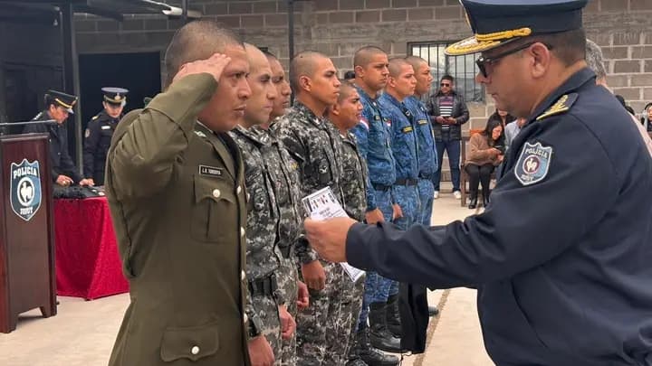 Finalizó en Jujuy el curso básico de los cuerpos policiales de guardia de Infantería 