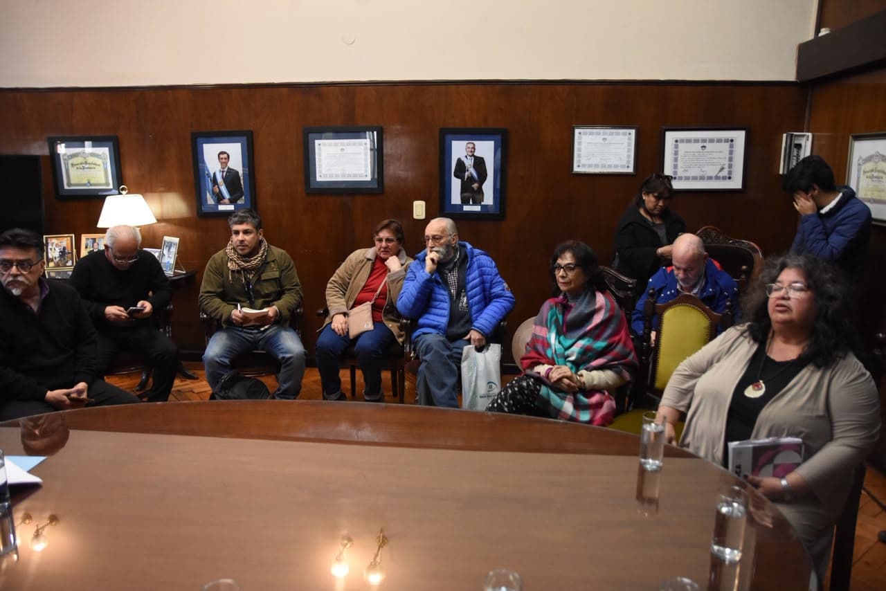 Derogación de la ley del libro:  El vicegobernador de Jujuy recibió a escritores y sentó postura