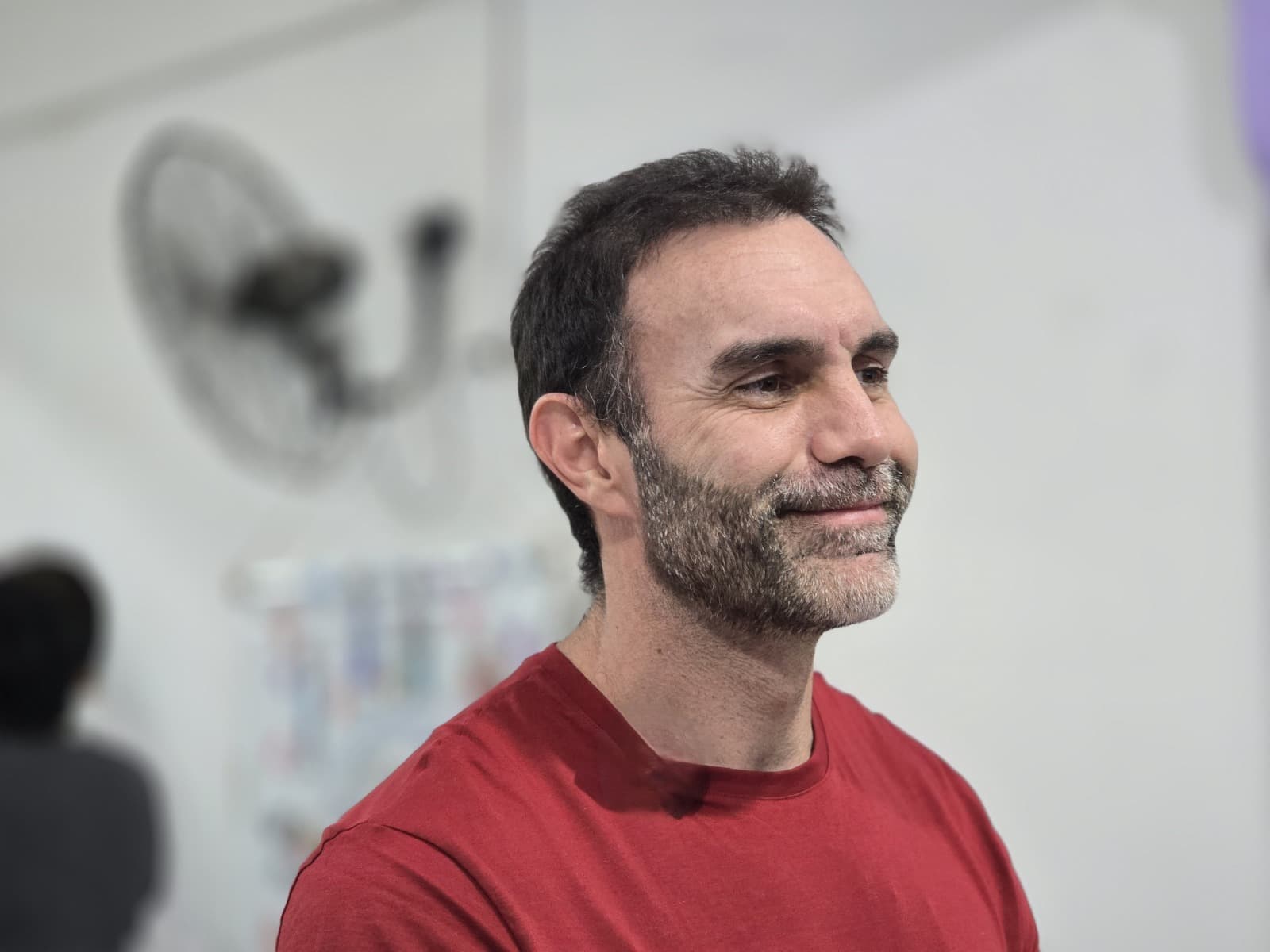 Con un video jugando al básquet, Ezequiel Atauche presentó un proyecto de Ley para deportistas
