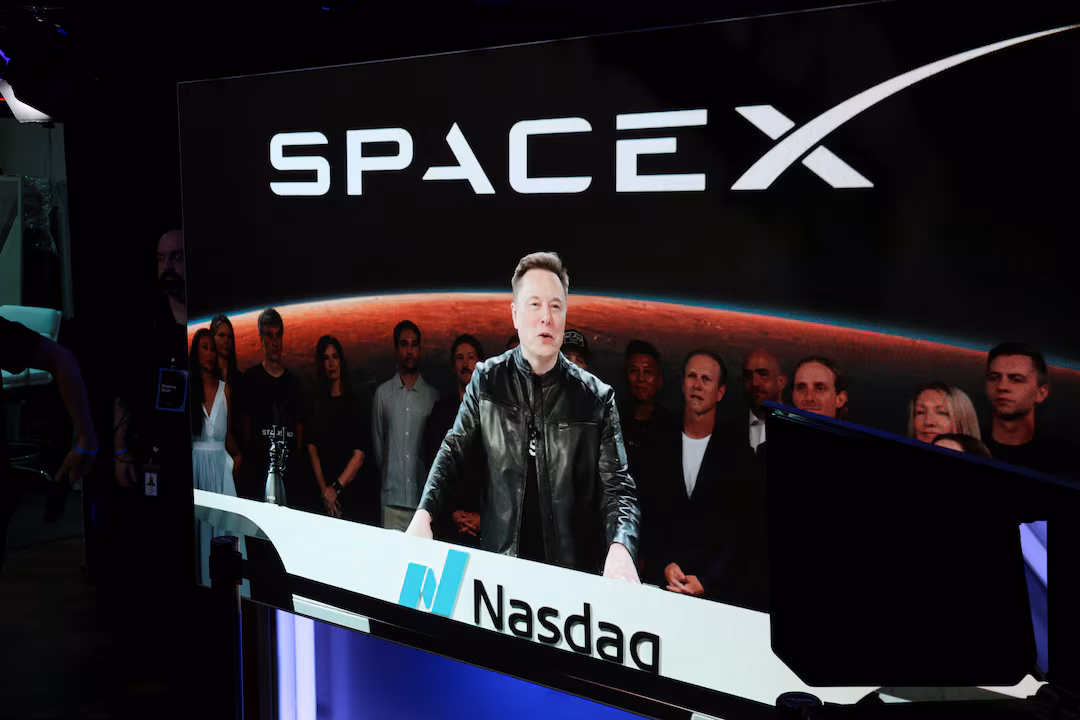 SpaceX supera los 2 billones de dólares en su debut en el Nasdaq y se acerca a Amazon