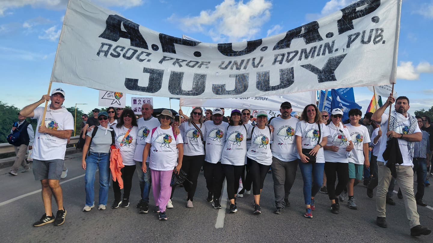 En asamblea, los trabajadores profesionales rechazan aumento salarial por insuficiente 