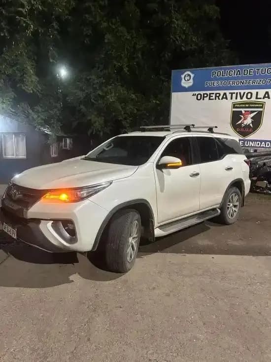 Ahora se suman policías tucumanos y una camioneta robada en Córdoba, a los 66 kilos de droga, la médica de Gendarmería Nacional,  la esteticista y xuxa.
