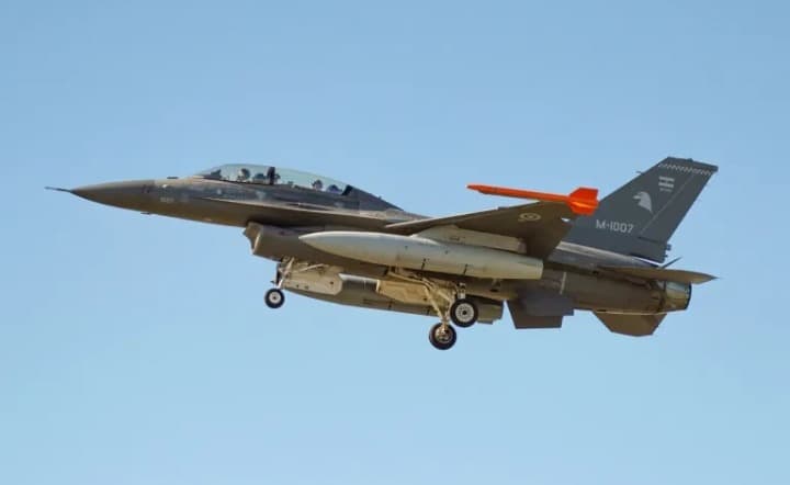 Por casi US$ 400 millones, EE.UU. impulsa la provisión de misiles AMRAAM para los F-16 de la Fuerza Aérea Argentina