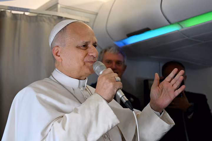 El Papa dice que seguirá hablando en contra de la guerra tras el ataque de Trump