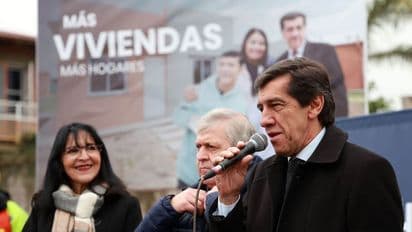 Sadir encabezó el inicio de obra de un complejo habitacional de 45 departamentos en El Carmen